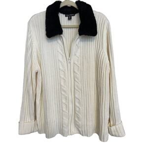 Designers Originals Plus 3X Ivory Sweater Cardigan w/ Black Faux Fur Collar